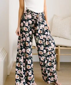 Ave Shops Starting To Bloom Women's High-Waist Stretch Jeans | Comfort Fit & Stylish Design 34 Ave Shops Bottoms & Jeans Starting To Bloom Pants