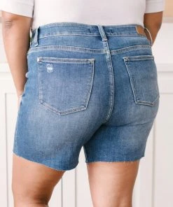 Ave Shops Straight Edge Dark Wash Shorts | Stylish Jeans Bottoms for Men & Women 40 Ave Shops Straight Edge Dark Wash Shorts Bottoms & Jeans