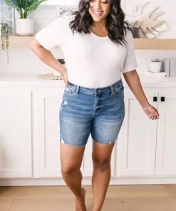 Ave Shops Straight Edge Dark Wash Shorts | Stylish Jeans Bottoms for Men & Women 33 Ave Shops Straight Edge Dark Wash Shorts Bottoms & Jeans