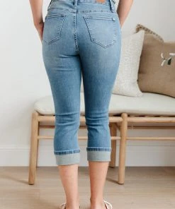 Ave Shops Suzie Mid-Rise Cuffed Capris Bottoms & Jeans