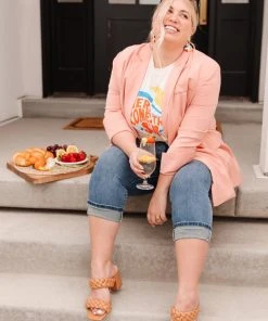 Ave Shops Clothing Here Comes The Sun Graphic Tee