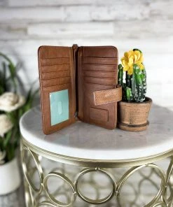 Trenditions Handbags & Wallets Teagan Cowhide Wallet