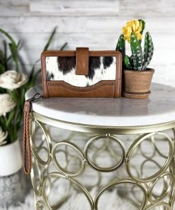 Trenditions Handbags & Wallets Teagan Cowhide Wallet