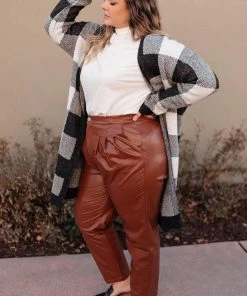 Ave Shops The Checkmate Cardigan | Stylish Women's Sweater | Outerwear & Tops 18 Ave Shops The Checkmate Cardigan Clothing