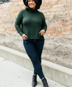Ave Shops The Kelsey Sweater In Hunter Green