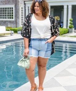 Ave Shops Two-Toned Shorts New Arrivals