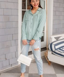 Ave Shops Unwavering Confidence Blouse In Light Blue