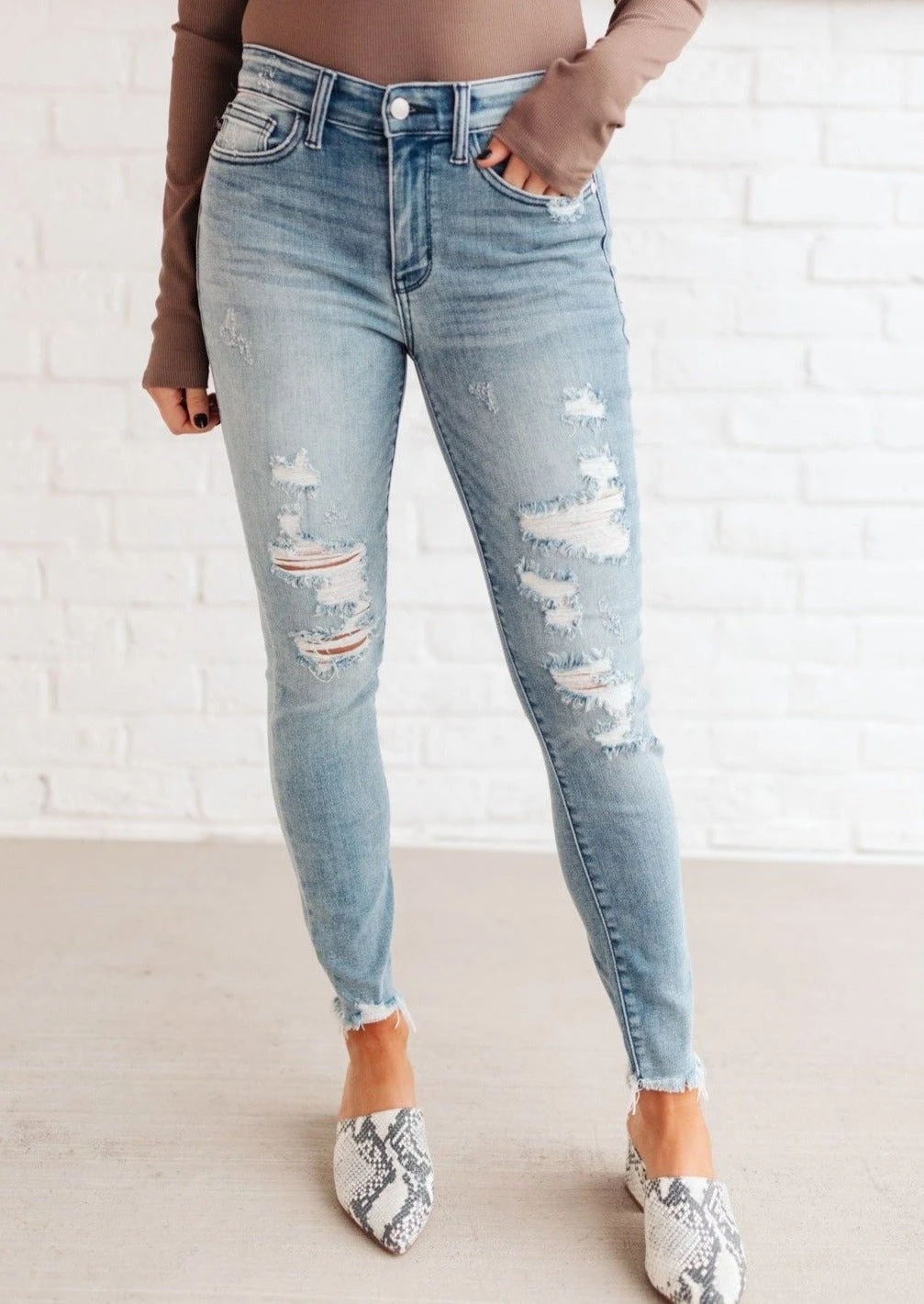 Ave Shops Washed Winter Skies Jeans - Stylish & Comfortable Bottoms for Women 3 Ave Shops Bottoms & Jeans Washed Winter Skies Jeans