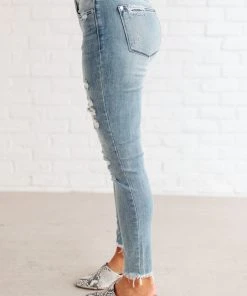 Ave Shops Washed Winter Skies Jeans - Stylish & Comfortable Bottoms for Women 31 Ave Shops Bottoms & Jeans Washed Winter Skies Jeans