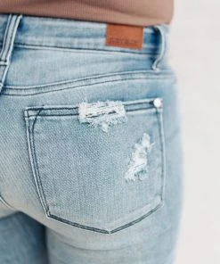 Ave Shops Washed Winter Skies Jeans - Stylish & Comfortable Bottoms for Women 30 Ave Shops Bottoms & Jeans Washed Winter Skies Jeans