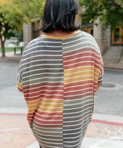 Ave Shops Clothing Weekend Wonder Top In Olive Multi