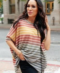 Ave Shops Clothing Weekend Wonder Top In Olive Multi