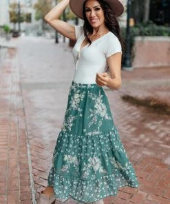 Ave Shops Zoe Floral Middi Skirt in Hunter Green | Stylish Women's Dresses & Jumpsuits 21 Ave Shops Zoe Floral Middi Skirt In Hunter Green Dresses, Rompers, Jumpsuits