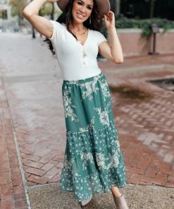 Ave Shops Zoe Floral Middi Skirt in Hunter Green | Stylish Women's Dresses & Jumpsuits 17 Ave Shops Zoe Floral Middi Skirt In Hunter Green Dresses, Rompers, Jumpsuits
