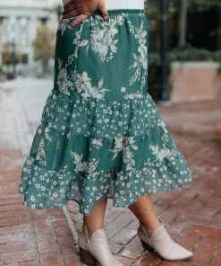 Ave Shops Zoe Floral Middi Skirt in Hunter Green | Stylish Women's Dresses & Jumpsuits 20 Ave Shops Zoe Floral Middi Skirt In Hunter Green Dresses, Rompers, Jumpsuits
