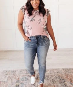 Ave Shops Floral Wild Side Lounge TOP In Mauve Clothing