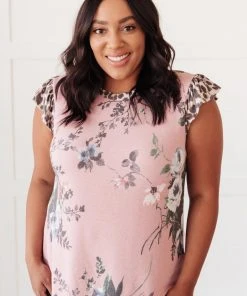 Ave Shops Floral Wild Side Lounge TOP In Mauve Clothing