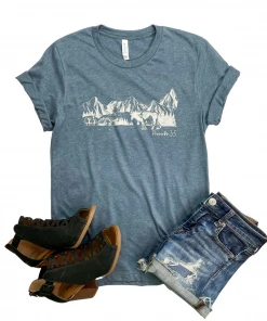 The Cinchy Cowgirl Heather Slate Proverbs 3:5 Short Sleeve Graphic Tee Clothing
