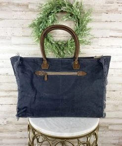 Sixtease Red & Blue Aztec Weekender Bag Handbags & Wallets